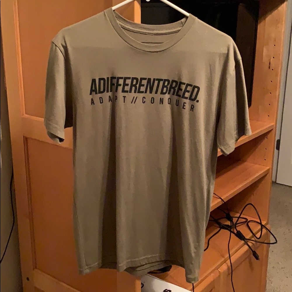 NFQ Adapt // Conquer Tee